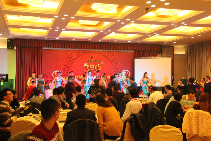 山東沃爾華工程機(jī)械有限公司隆重舉行2015年代理商年會(huì)