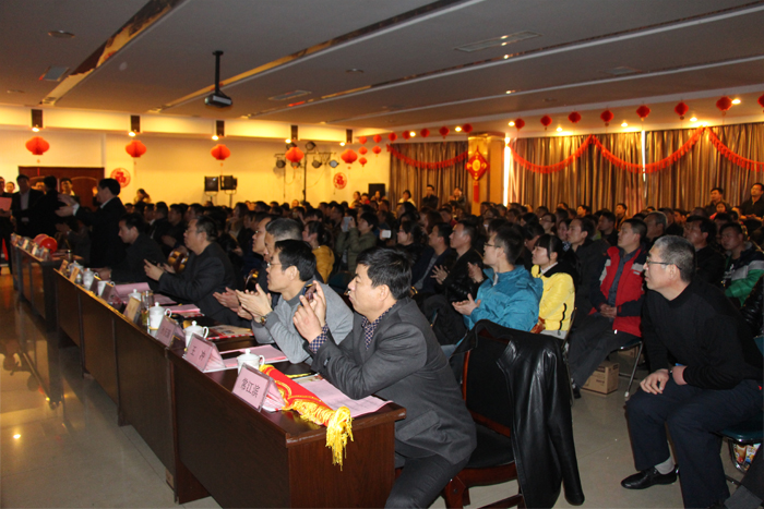 喜迎羊年共歡樂(lè)，實(shí)現(xiàn)跨越沃爾華