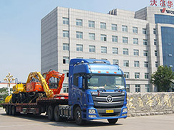 沃爾華集團(tuán)6臺(tái)新型挖掘機(jī)、堆垛機(jī)順利出口烏茲別克斯坦