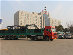 沃爾華集團(tuán)2臺挖掘機(jī)出口印度