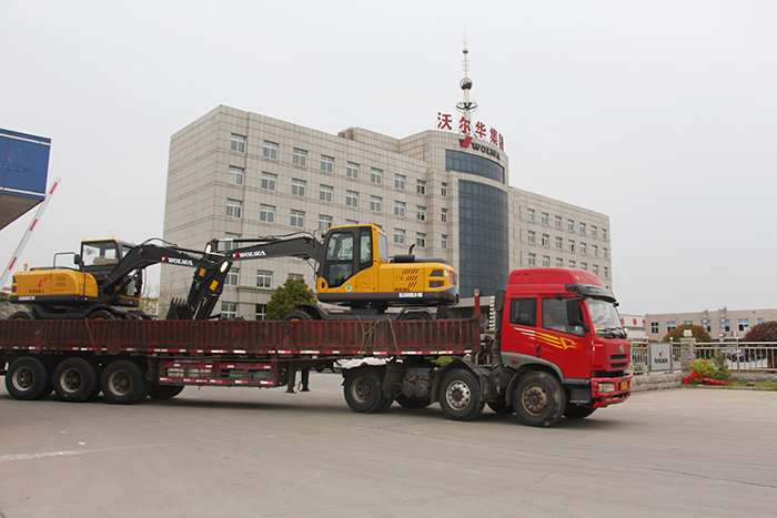 沃爾華一批新款輪式挖掘機發(fā)往西北地區(qū)